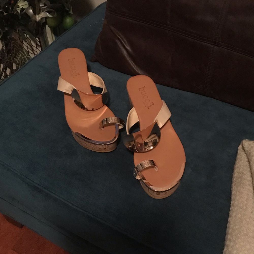 Bucco Women’s Split Toe Wedge Heels